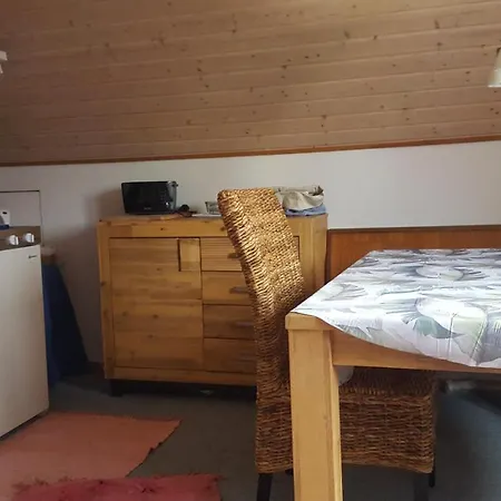 Gemuetliches Mit Wohnkueche Und Balkon Апартаменты *
