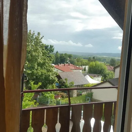 Gemuetliches Mit Wohnkueche Und Balkon *