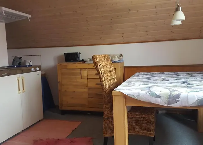 Gemuetliches Mit Wohnkueche Und Balkon Апартаменты *